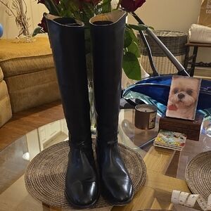 FRYE AND CO. Black Heeled Riding Boots. A-9.